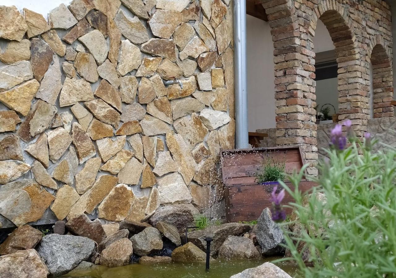 Penzion Levandule A Palava Starovicky Exterior foto